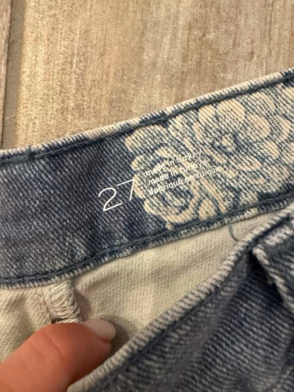 Pilcro The Leon Double Hem High-Rise Wide-Leg Cuffed Jeans size 27 NWT - Picture 3 of 9